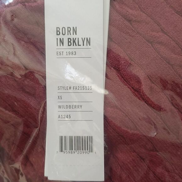 525 America Cable Cropped Hoodie - Picture 5 of 5